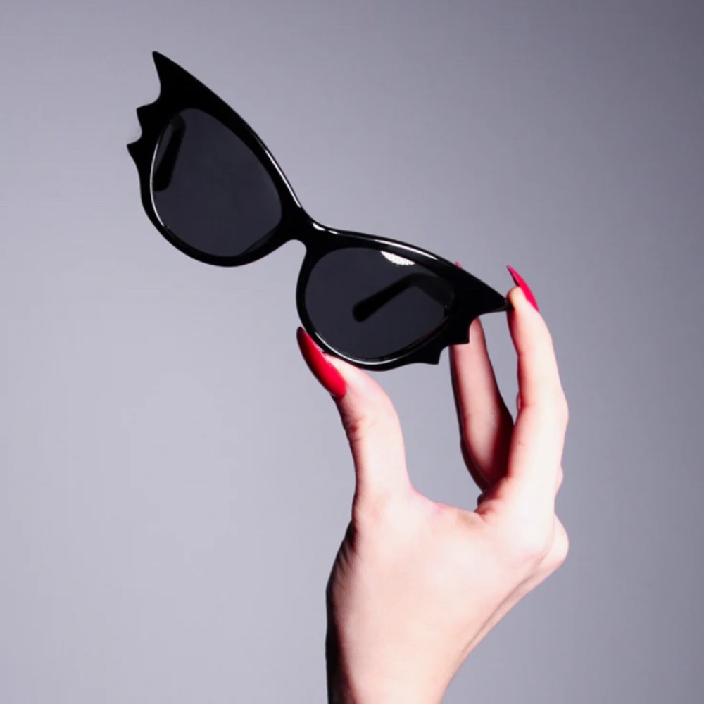 Batwing Sunglasses from La Femme en Noir